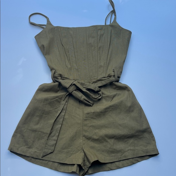 Windsor Olive Green Belted Weekend Chic Linen Tie-Front Corset Romper neutral - Picture 5 of 11